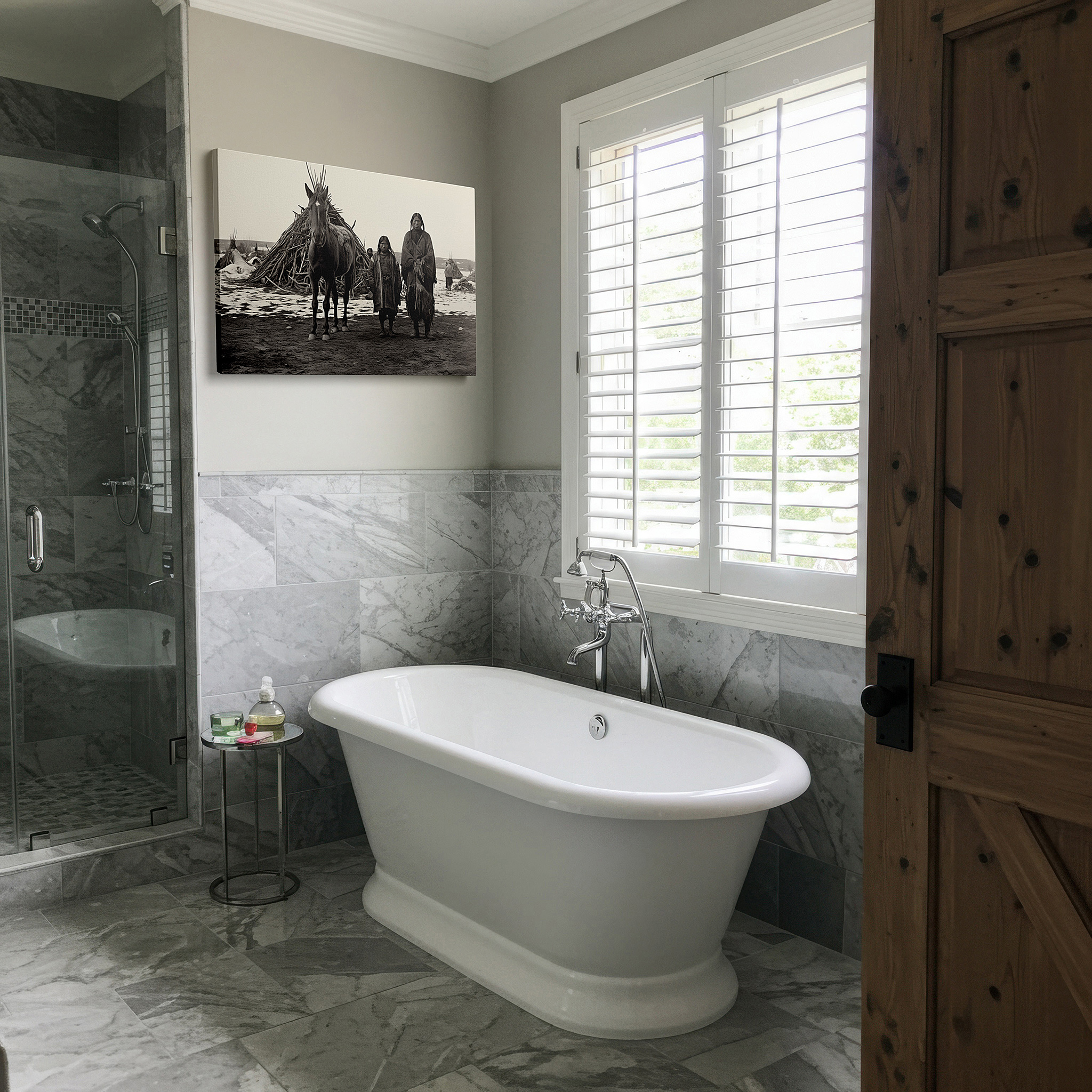 At 60×40 cm, this format fits effortlessly over dressers or benches — sepia-toned canvas art featuring horses and wigwams: perfect for office or bedroom wall decor